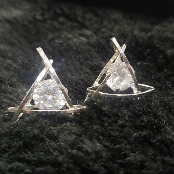 Earings - Picture 4 of 6